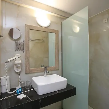 Ocean Heights View Hotel 4*